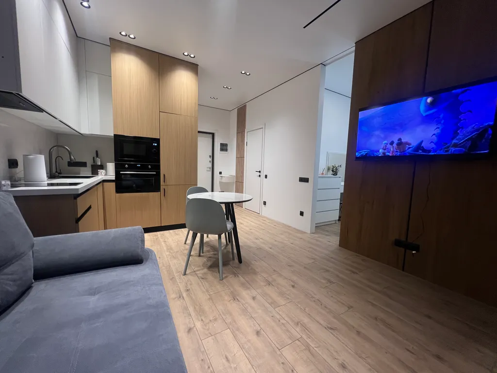 Апартаменты more - первая линия от моря в центре