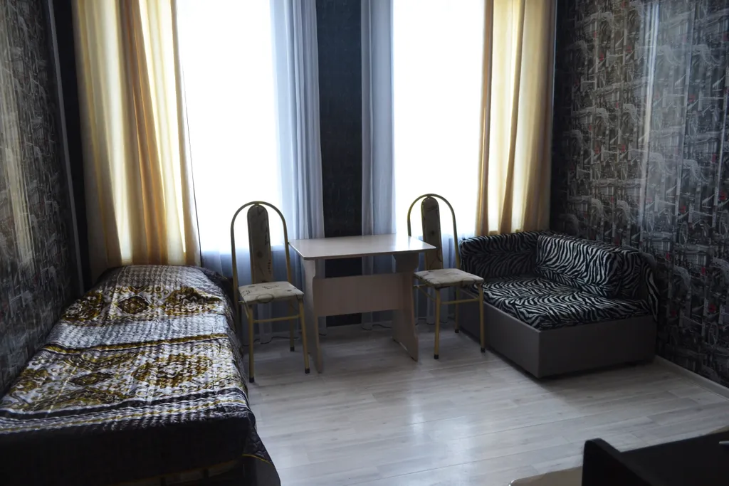 Квартира Квартира 4-х местный 2-х комнатный номер — Кучугуры