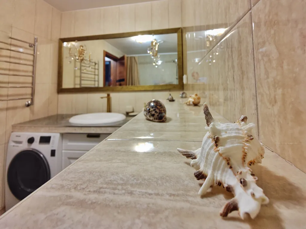 Шикарная квартира в Золотой Бухте