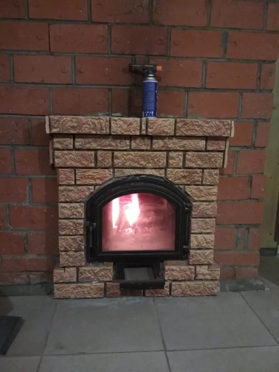 Теремок в горах бревенчатый дом и баня