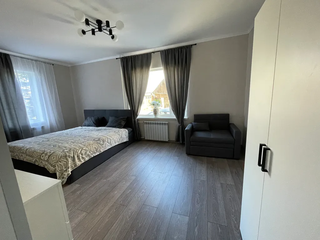 Дом в уникальном месте на берегу озера