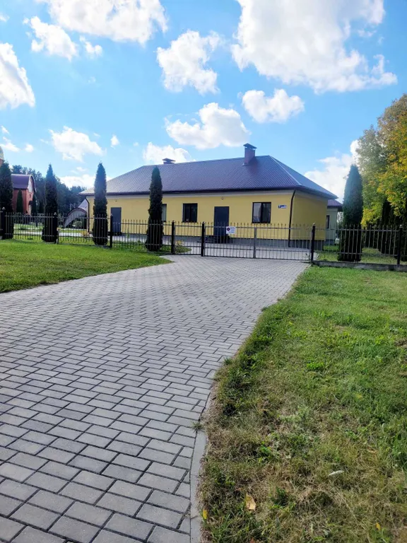 Уютные апартаменты с видом на церковь и на лес