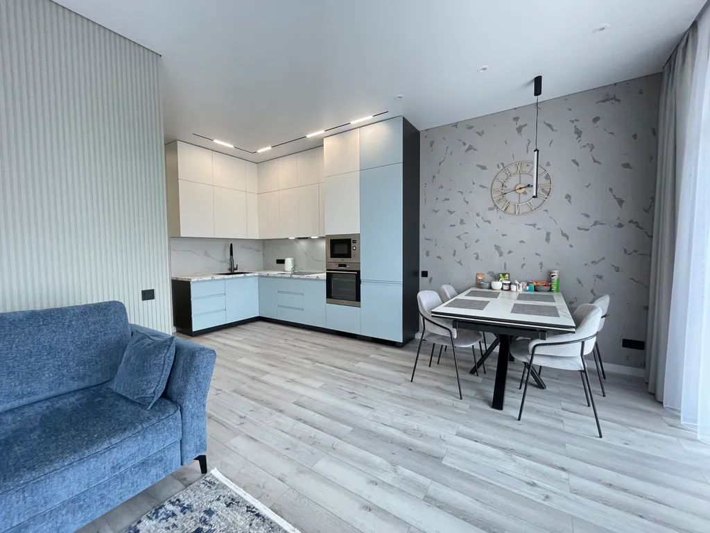 Дизайнерская евротрёхкомнатная квартира в жк аллея парк