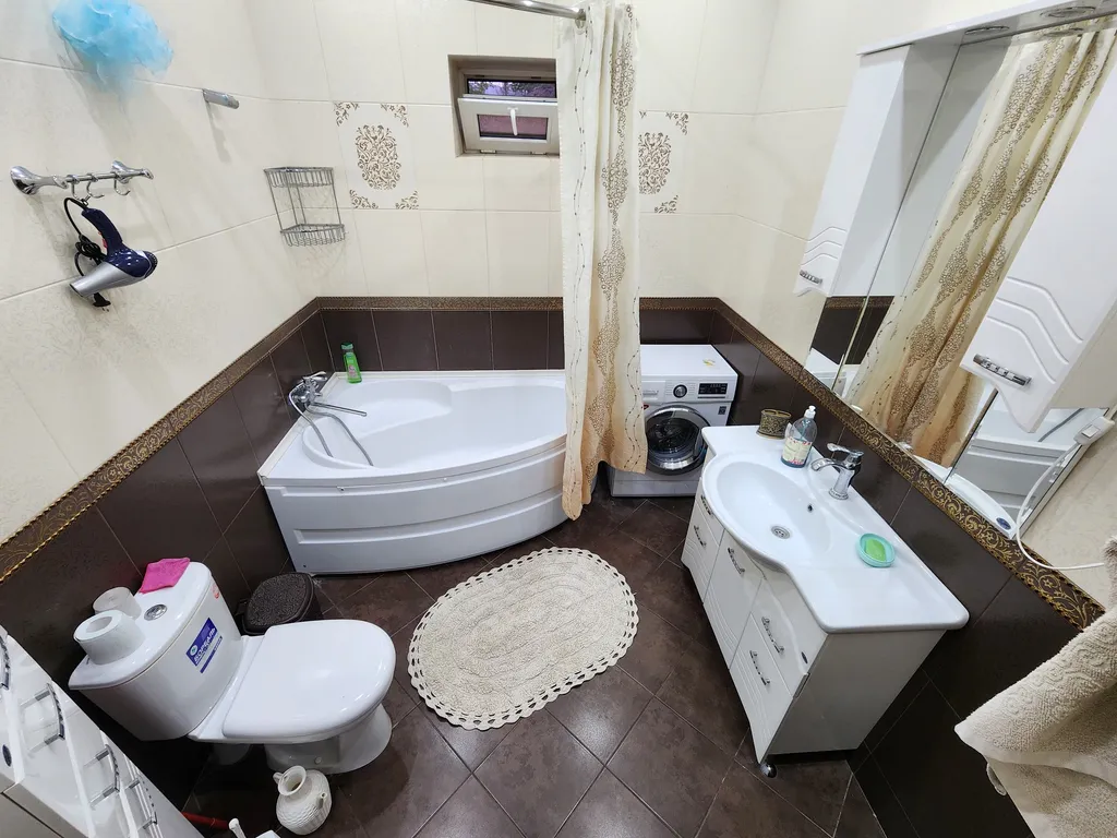 Уютный дом с видом на горы