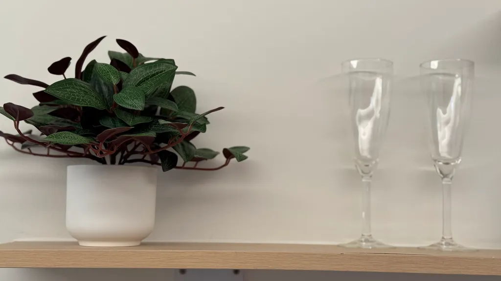 Просторная однушка у моря с бассейном и Wi-Fi 500 мбит/с