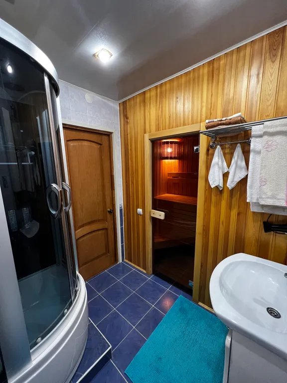 Квартира Квартира для большой семьи в центре с видом на кремль+паркинг и сауна — Казань