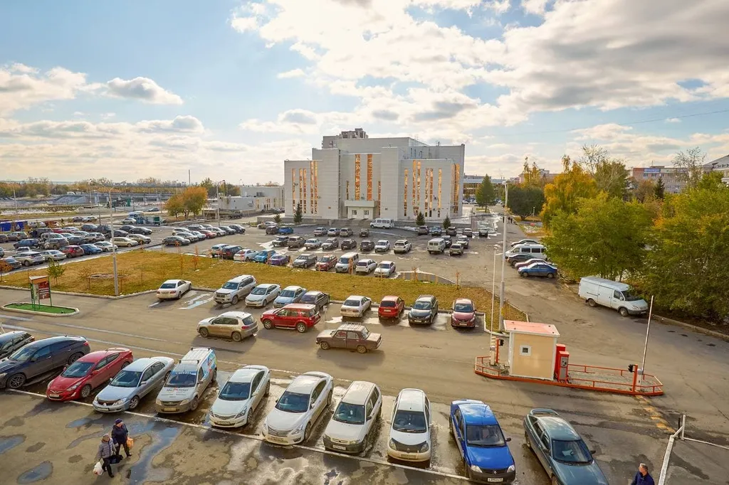 Уютная светлая студия в центре города с видом на набережную