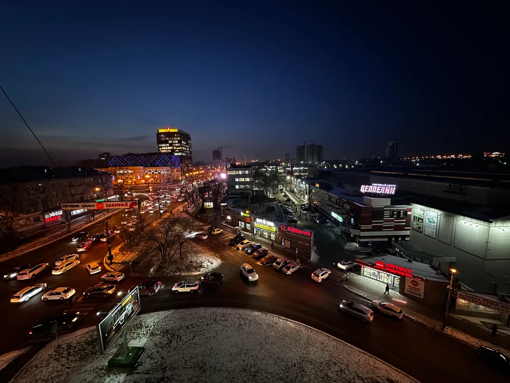 Отдельная комната со своим сан узлом в самом центре города