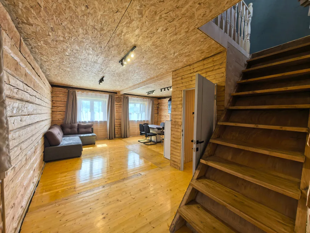 Коттедж Новый дом у озера с бесплатным бильярдом, рядом с турбазой Чайка — Ланино