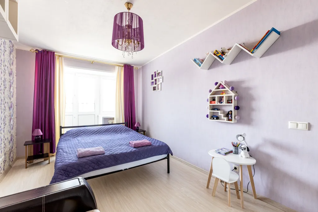 Евродвушка вблизи набережной