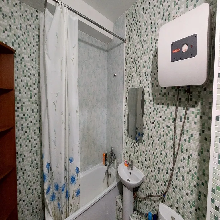 Новостройка возле рынка и автовокзала