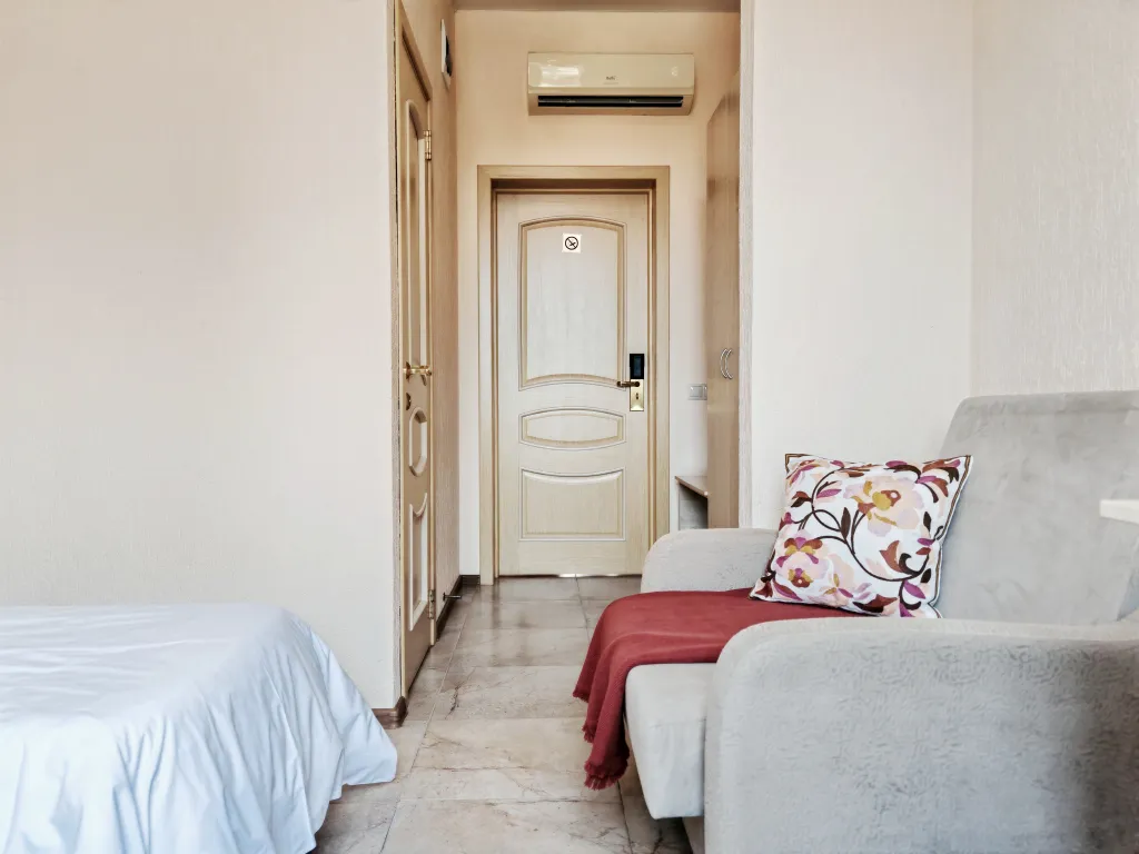 Квартира Квартира Трехместный номер "Комфорт" - тишина, прохлада и уют! — Геленджик