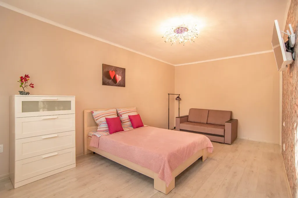 Светлая квартира в центре, вблизи парка Притяжение