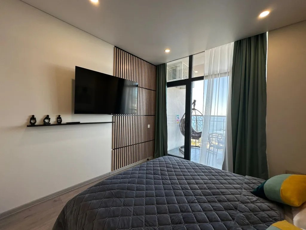 Дизайнерская студия Ls-sunny days с видом на море с 11 этажа