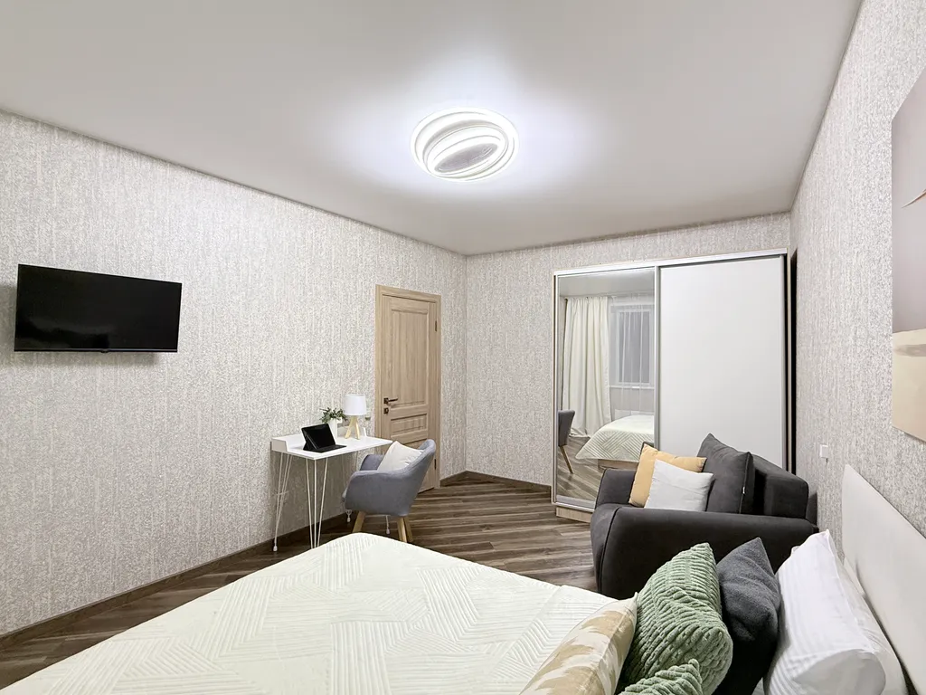 Двушка на 7 человек у нового ЛДС Сибирь-арена