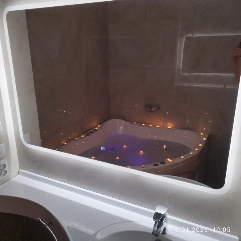 Уютная квартира с джакузи в высотке