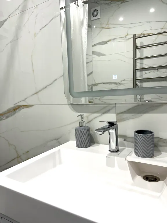 Квартира Красивая квартира в 15 минутах пешком от ЖД Адлер — Адлер