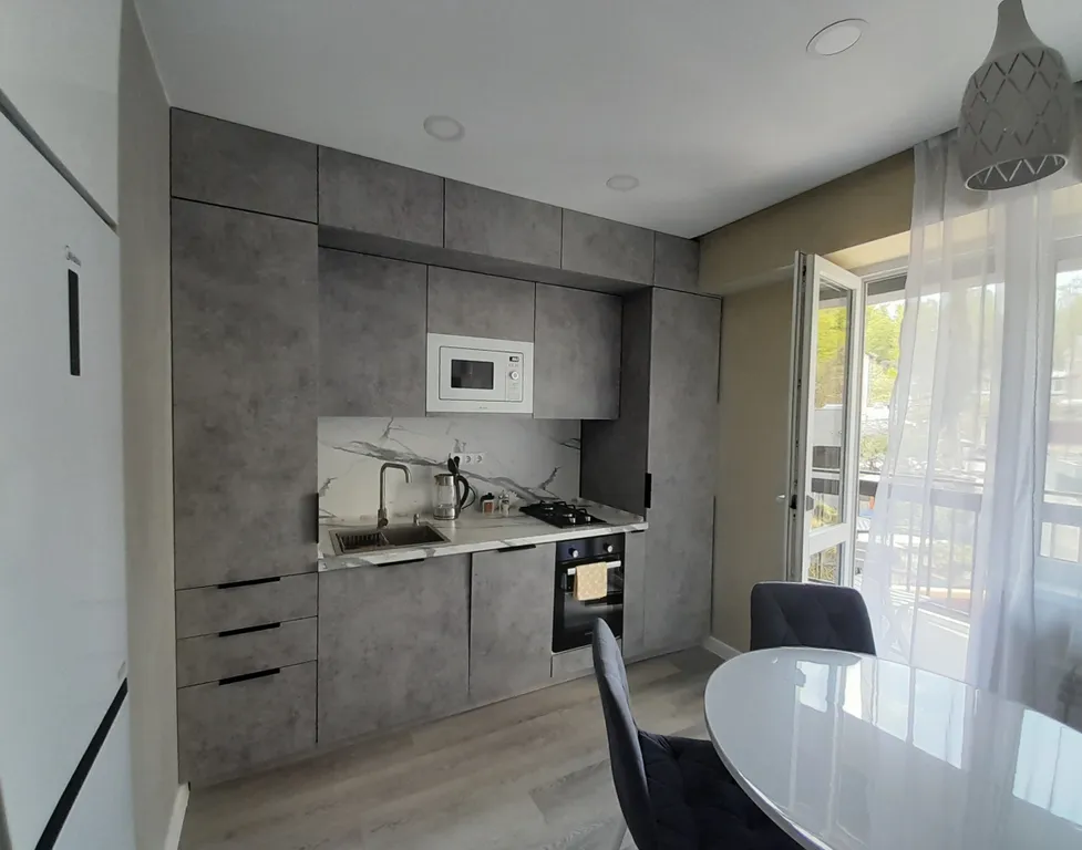 Уютная квартира с балконом в спальном районе