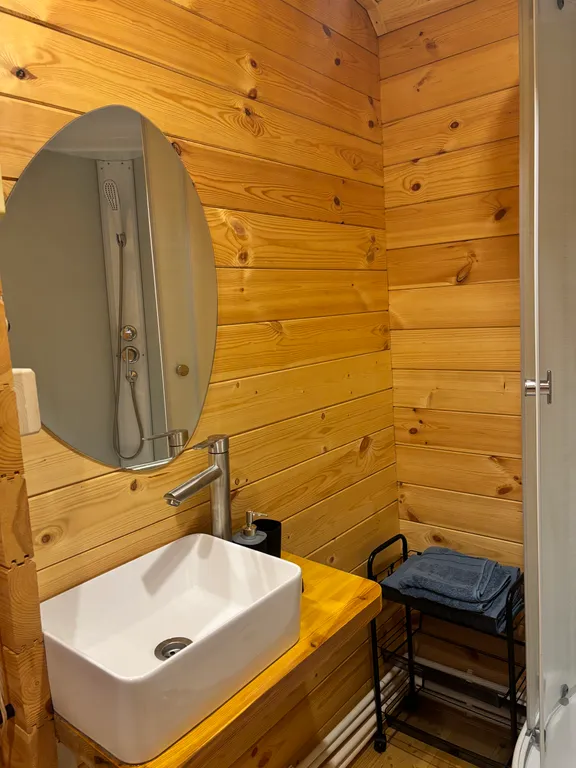 Дом у озера, Баглачевские дачи