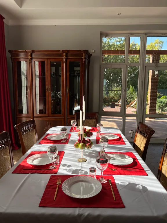 Villa Rai, уют и отдых в окружении дубового леса с теплым бассейном