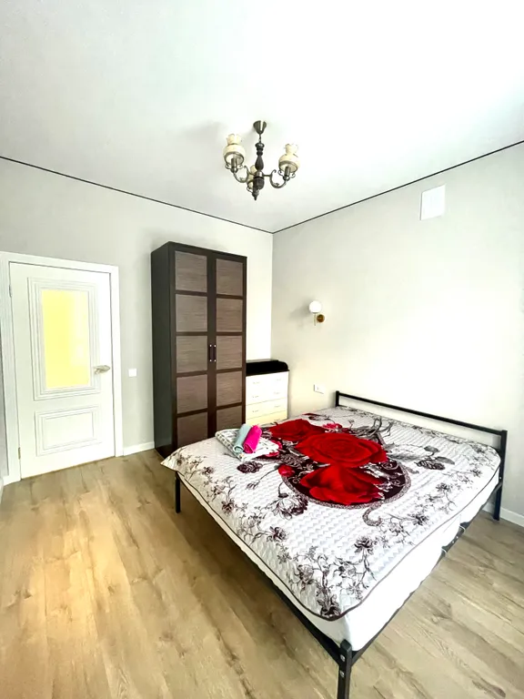 1-комнатная новая, чистая в центре на левом берегу столицы