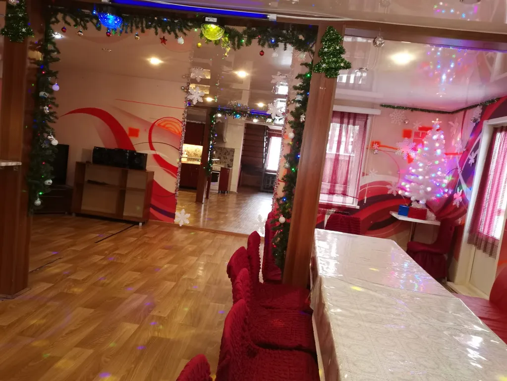 Коттедж в Красном стиле