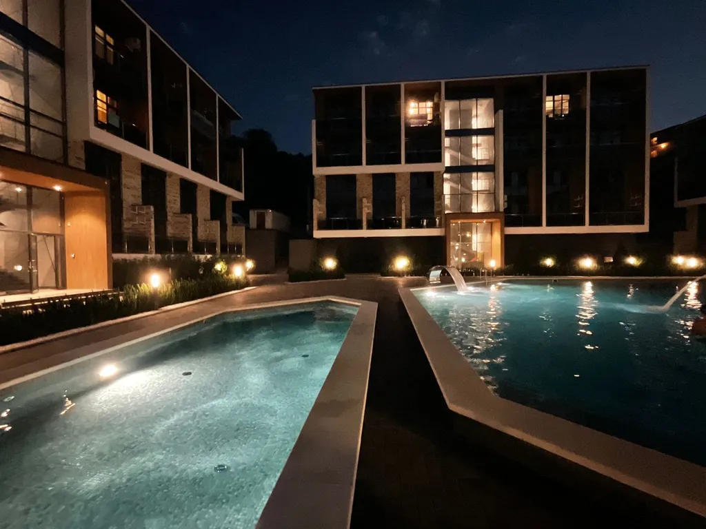 Квартира у моря с бассейном