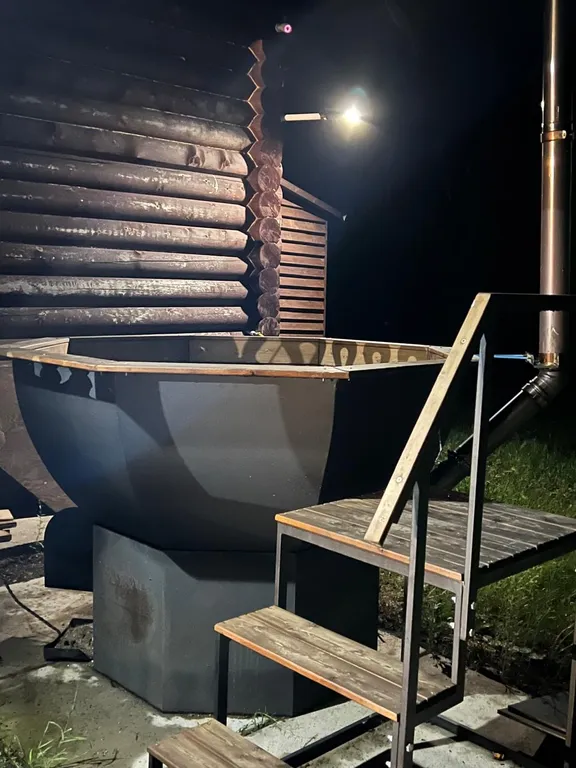 Домик у озера