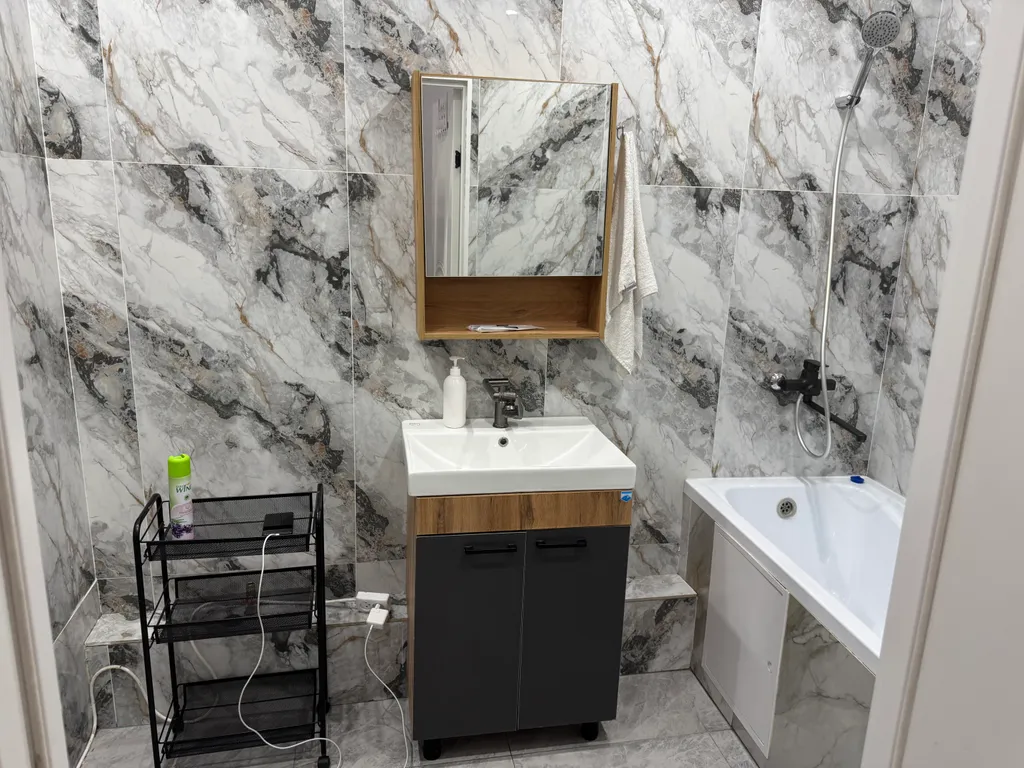 Просторная ванная, удобное спальное место, полный комфорт