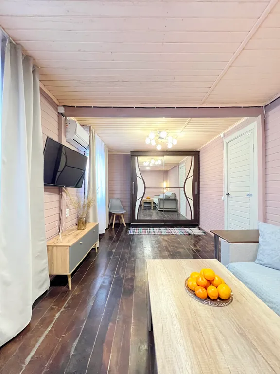 Коттедж Уединенный теплый дом без соседей с сауной, джакузи и бассейном — Луховицы