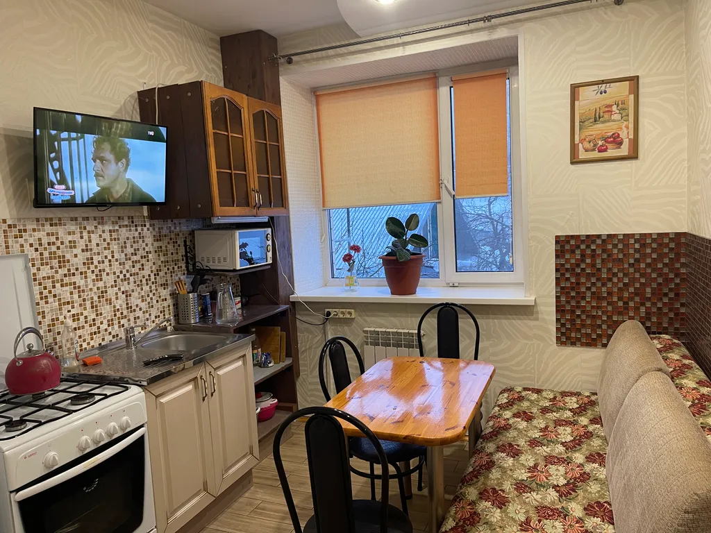 Сдаю посуточно 1 ком квартиру. Ленинский район. Теплый пол. парковка.