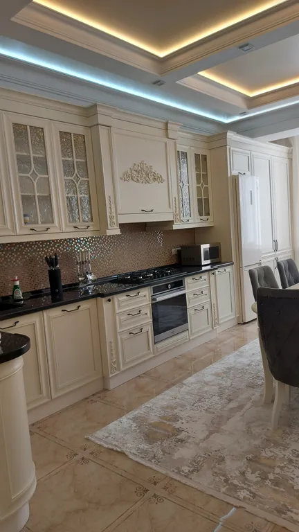 Уютная квартира в центре города с видом на море