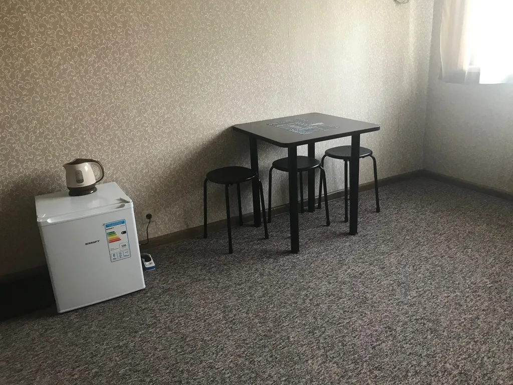 Двухкомнатный люкс с балконом с двумя раздельными кроватями и диваном