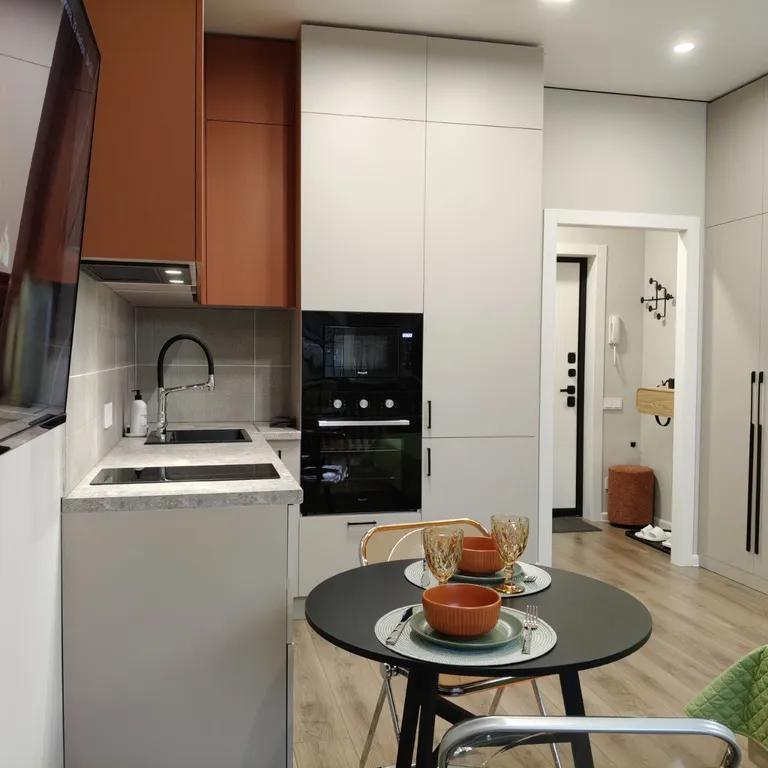 Студия около ЖД вокзала