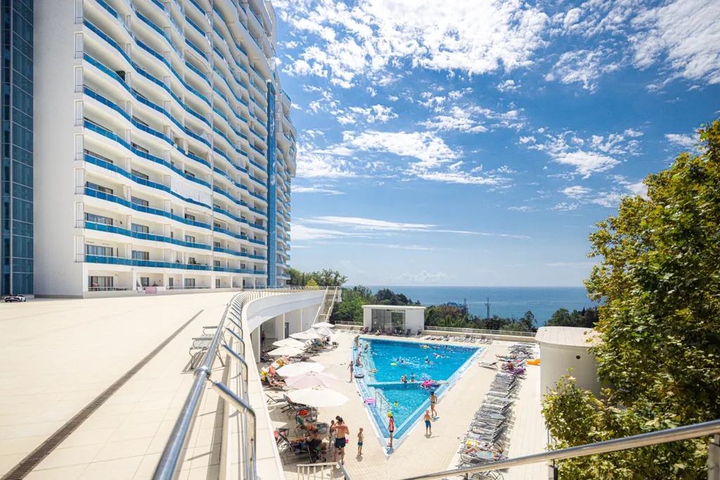 Элитная видовая квартира с прямым видом на море