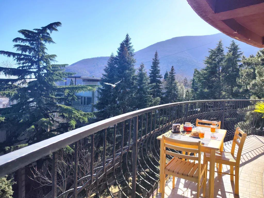 Премиум двушка с террасой на 1 линии