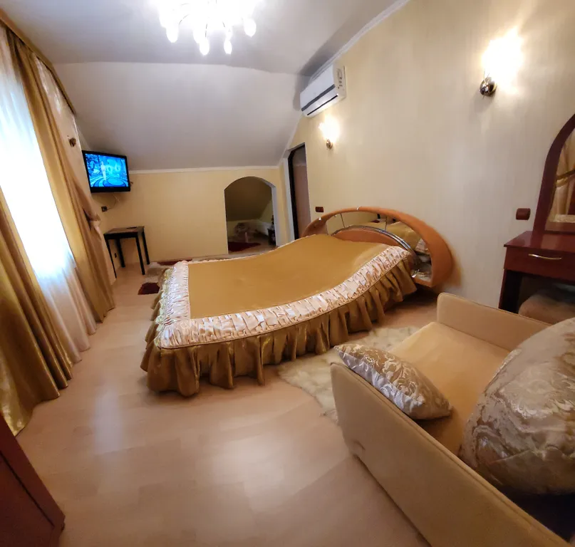 Просторные двухкомнатные апартаменты с кухней и стиральной машиной