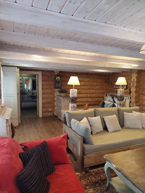 Уютный дом с баней рядом с рекой и лесом