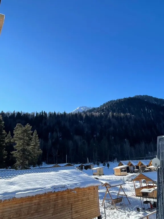 Домик с панорамными видами