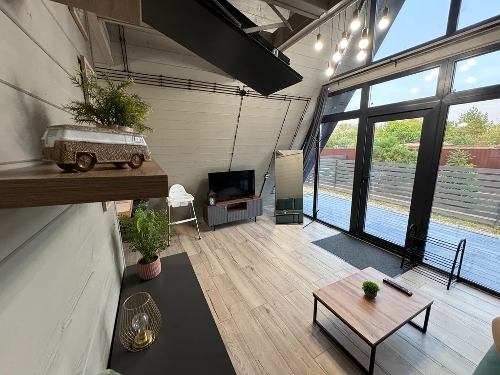 Домик у реки с банным чаном и сап-бордами