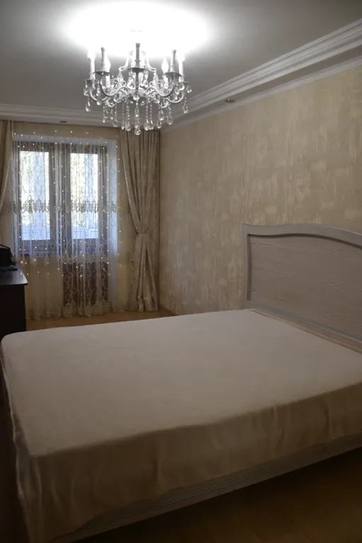 Квартира 3-комнатная Квартира — Евпатория