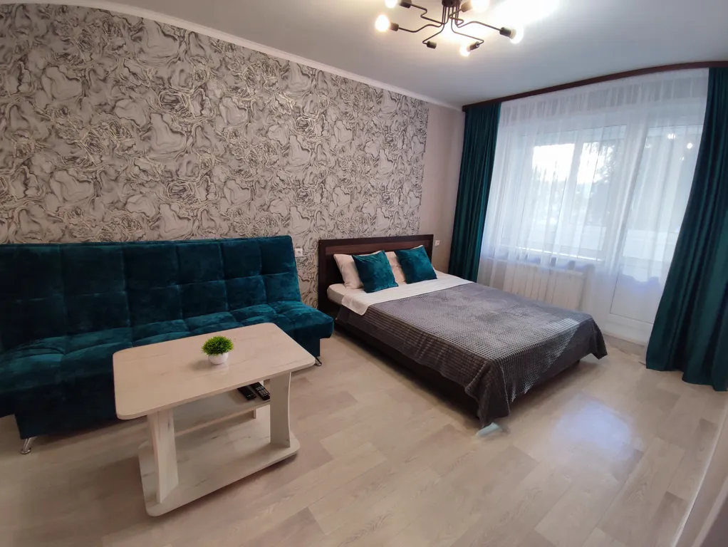 Уютная квартира в центре города — аренда посуточно в Орск