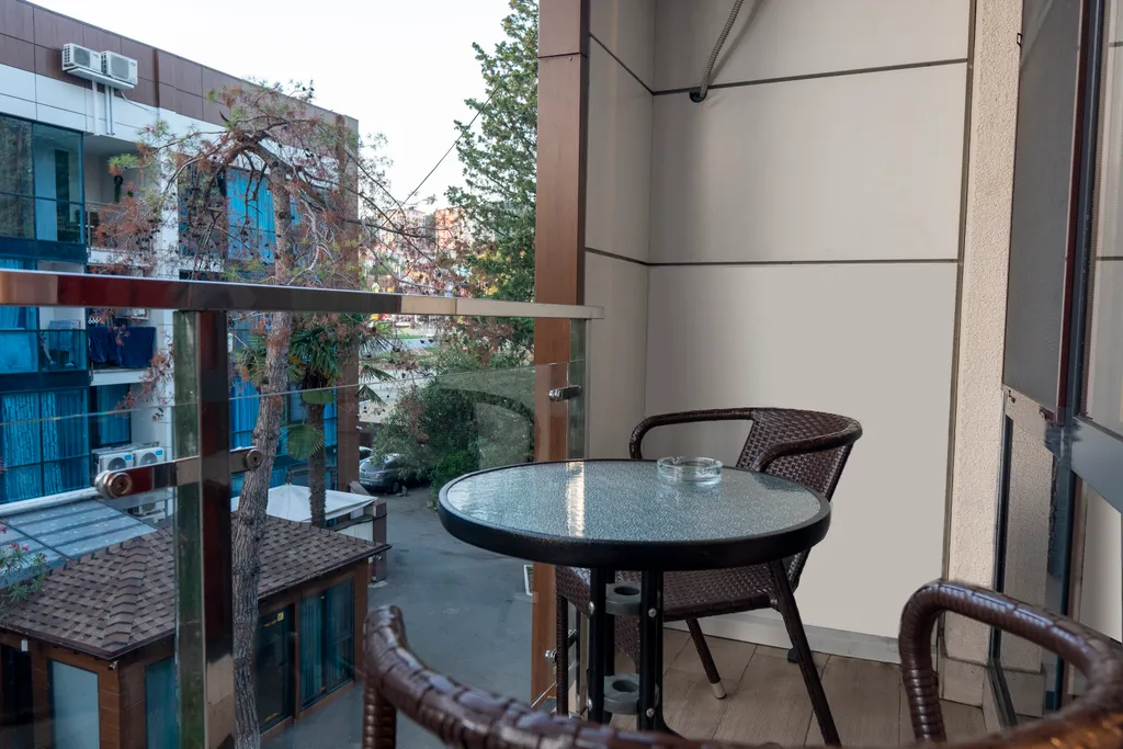 Апартаменты четырёхместные, новые, шикарные, море очень близко