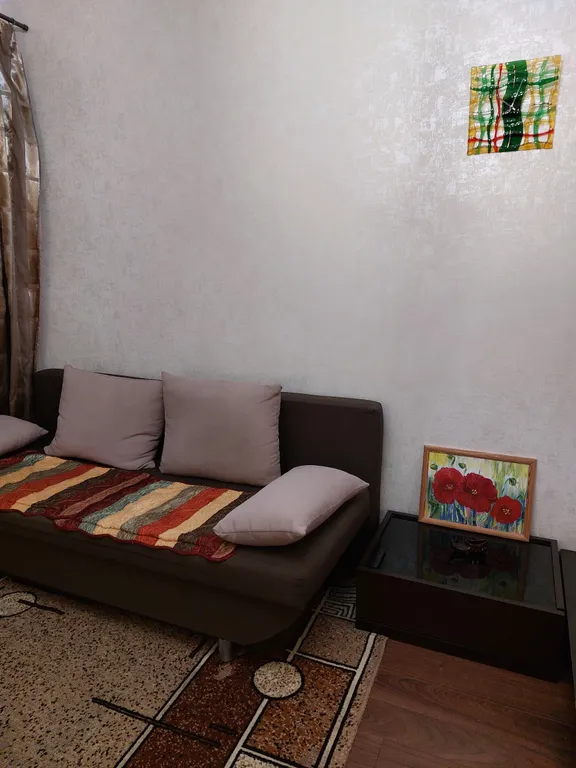 Уютная квартира с панорамными окнами в пол и красивым видом на парк