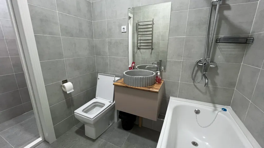 M6 Стильная и светлая квартира в пару минутах от аэропорта в центре