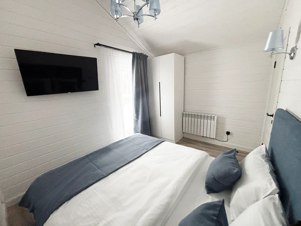 Коттедж у озера