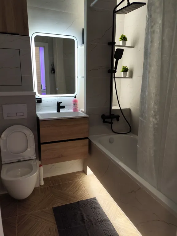 Евро 2ка в центре Братска Медграфт рядом