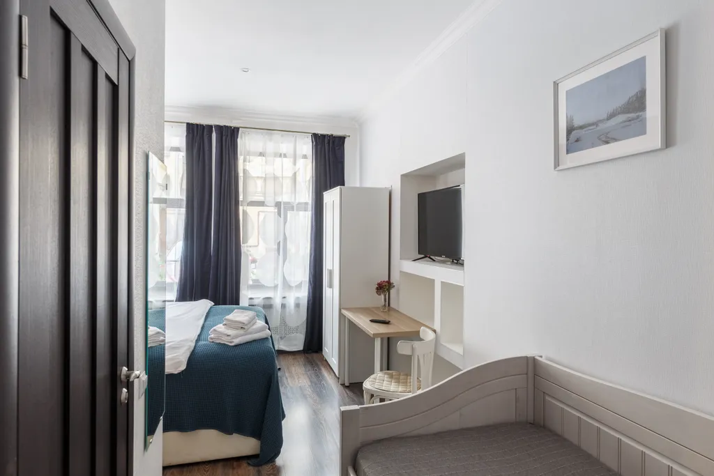 Квартира Комната с санузлом и видом во двор у Исаакиевского собора — Санкт-Петербург