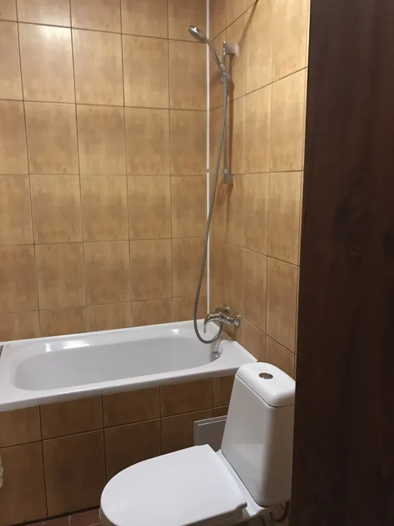 Уютный номер в гостинице в сосновом лесу и на берегу озера