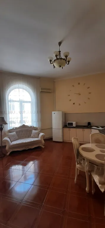 Двухкомнатная квартира в историческом центре набережной Ялты